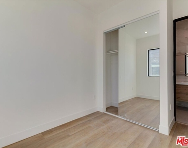 2817 S Redondo Boulevard - Photo Thumbnail 24