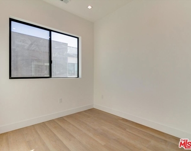 2817 S Redondo Boulevard - Photo Thumbnail 22