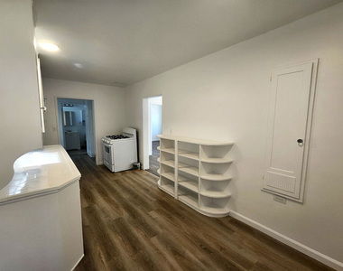 1341 N Keystone Street - Photo Thumbnail 9
