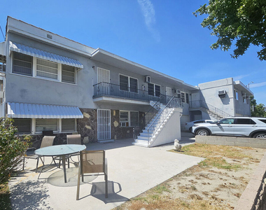 1341 N Keystone Street - Photo Thumbnail 21
