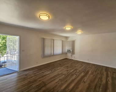 1341 N Keystone Street - Photo Thumbnail 20