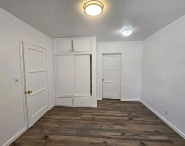 1341 N Keystone Street - Photo Thumbnail 17