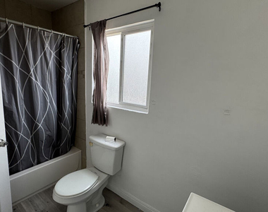 1582 Ricardo Street - Photo Thumbnail 11