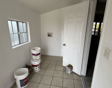 1582 Ricardo Street - Photo Thumbnail 4
