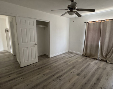 1582 Ricardo Street - Photo Thumbnail 6