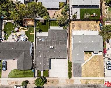 7935 Zelzah Avenue - Photo Thumbnail 21