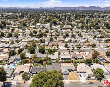 7935 Zelzah Avenue - Photo Thumbnail 27