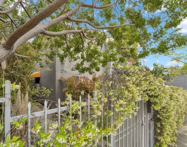 2714 Auburn Street - Photo Thumbnail 2