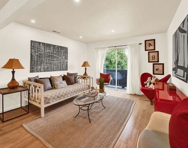 2714 Auburn Street - Photo Thumbnail 12