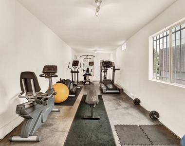 2714 Auburn Street - Photo Thumbnail 21