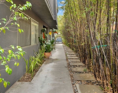 2714 Auburn Street - Photo Thumbnail 37