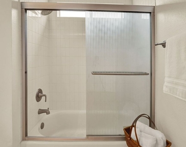 2714 Auburn Street - Photo Thumbnail 31