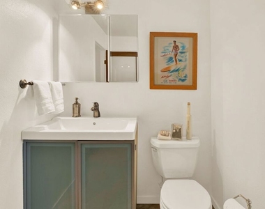 2714 Auburn Street - Photo Thumbnail 35