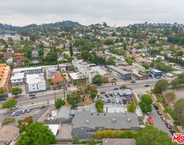2714 Auburn Street - Photo Thumbnail 38