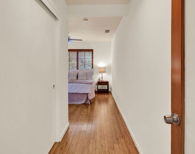 2714 Auburn Street - Photo Thumbnail 36