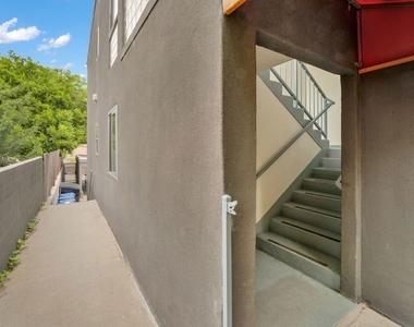 2714 Auburn Street - Photo Thumbnail 10
