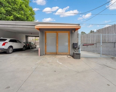 2714 Auburn Street - Photo Thumbnail 7