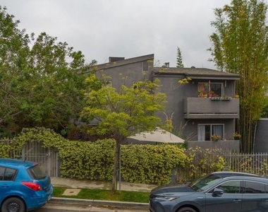 2714 Auburn Street - Photo Thumbnail 5