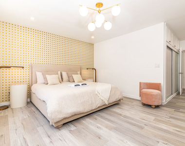 8911 Cynthia Street - Photo Thumbnail 8