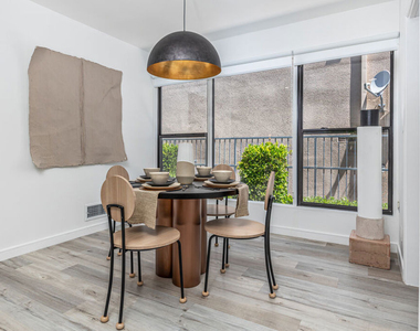 8911 Cynthia Street - Photo Thumbnail 7