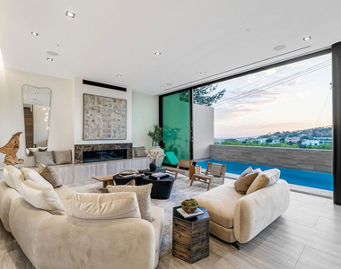 8777 W Hollywood Boulevard - Photo Thumbnail 12