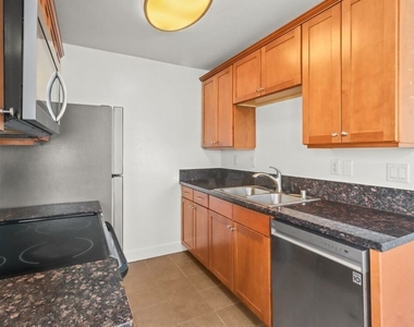 10982 Roebling Avenue - Photo Thumbnail 7