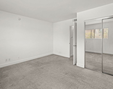 10982 Roebling Avenue - Photo Thumbnail 19