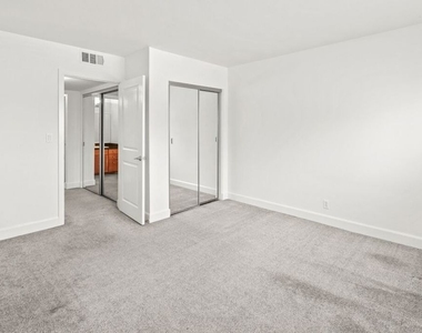 10982 Roebling Avenue - Photo Thumbnail 18