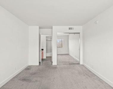10982 Roebling Avenue - Photo Thumbnail 29