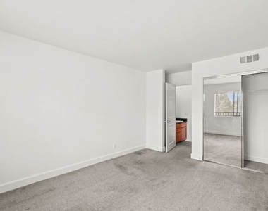 10982 Roebling Avenue - Photo Thumbnail 30