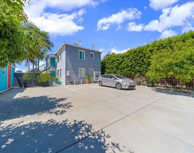 2954 Exposition Blvd - Photo Thumbnail 13