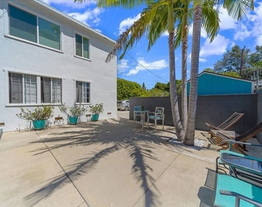 2954 Exposition Blvd - Photo Thumbnail 11