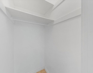2954 Exposition Blvd - Photo Thumbnail 9