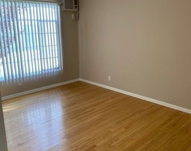 1089 S Ogden Drive - Photo Thumbnail 8