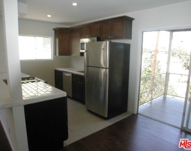 1326 S Ridgeley Drive - Photo Thumbnail 5