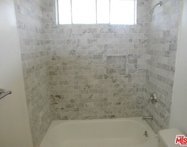 1326 S Ridgeley Drive - Photo Thumbnail 14