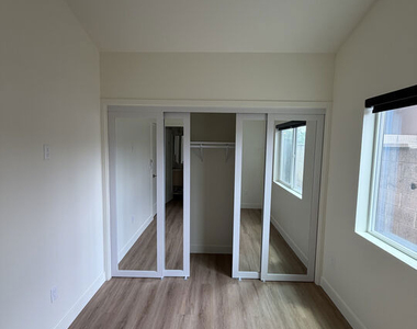 8472 San Carlos Way - Photo Thumbnail 4