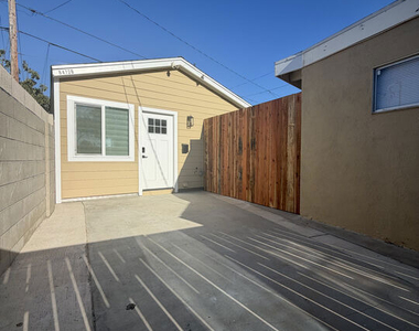8472 San Carlos Way - Photo Thumbnail 7