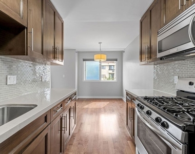 811 S Bedford Street - Photo Thumbnail 9