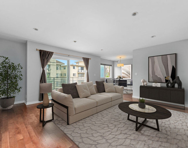 811 S Bedford Street - Photo Thumbnail 2