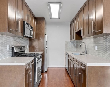 811 S Bedford Street - Photo Thumbnail 7