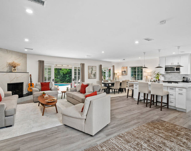 14346 Killion Street - Photo Thumbnail 8