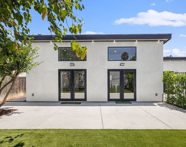 7933 Zelzah Avenue - Photo Thumbnail 29