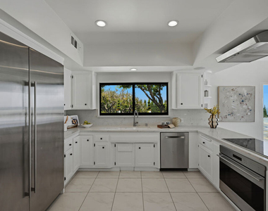 8416 Skyline Drive - Photo Thumbnail 27