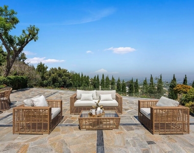 8416 Skyline Drive - Photo Thumbnail 7