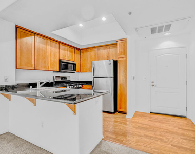 4060 Glencoe Avenue - Photo Thumbnail 9