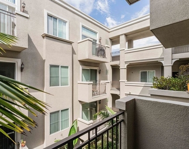 4060 Glencoe Avenue - Photo Thumbnail 7
