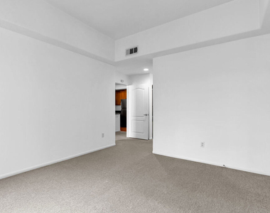 4060 Glencoe Avenue - Photo Thumbnail 14