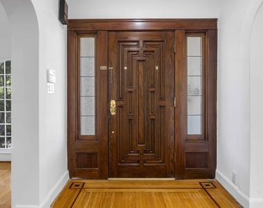 439 S Beverwil Drive - Photo Thumbnail 4