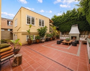 439 S Beverwil Drive - Photo Thumbnail 11